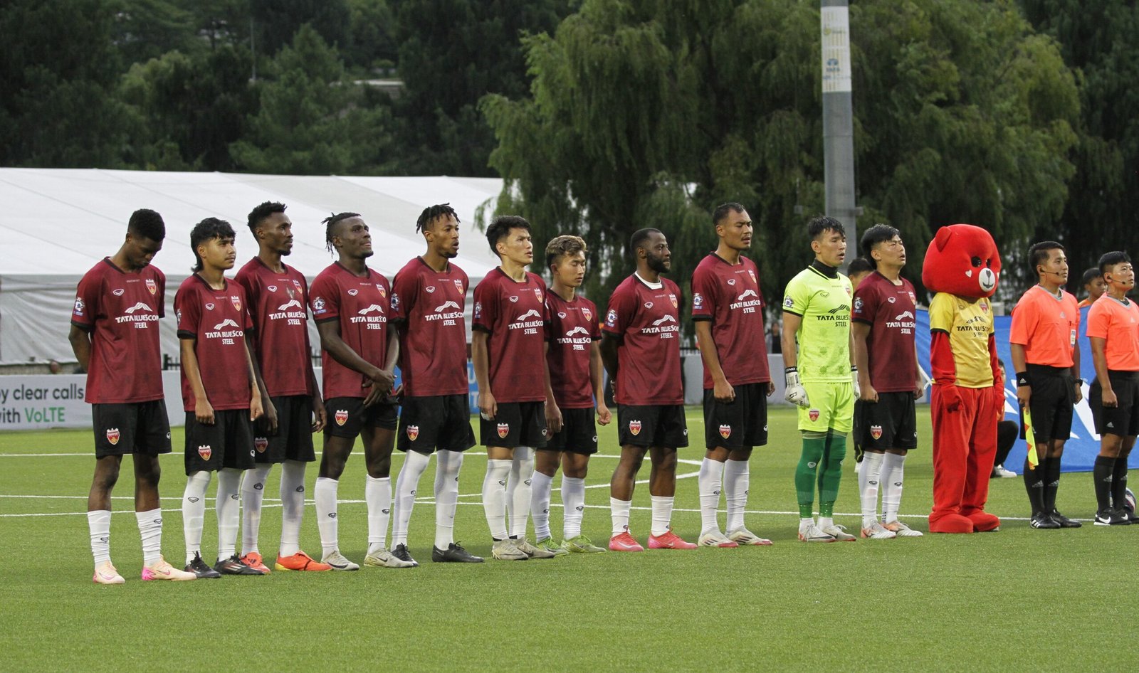 line up